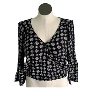 American Eagle Outfitters Black Boho V Neck Wrap Top w/ Bell Sleeves - Large
